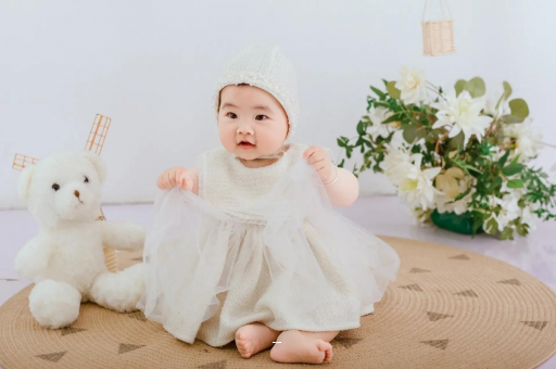 台山宝宝在妈妈肚子里